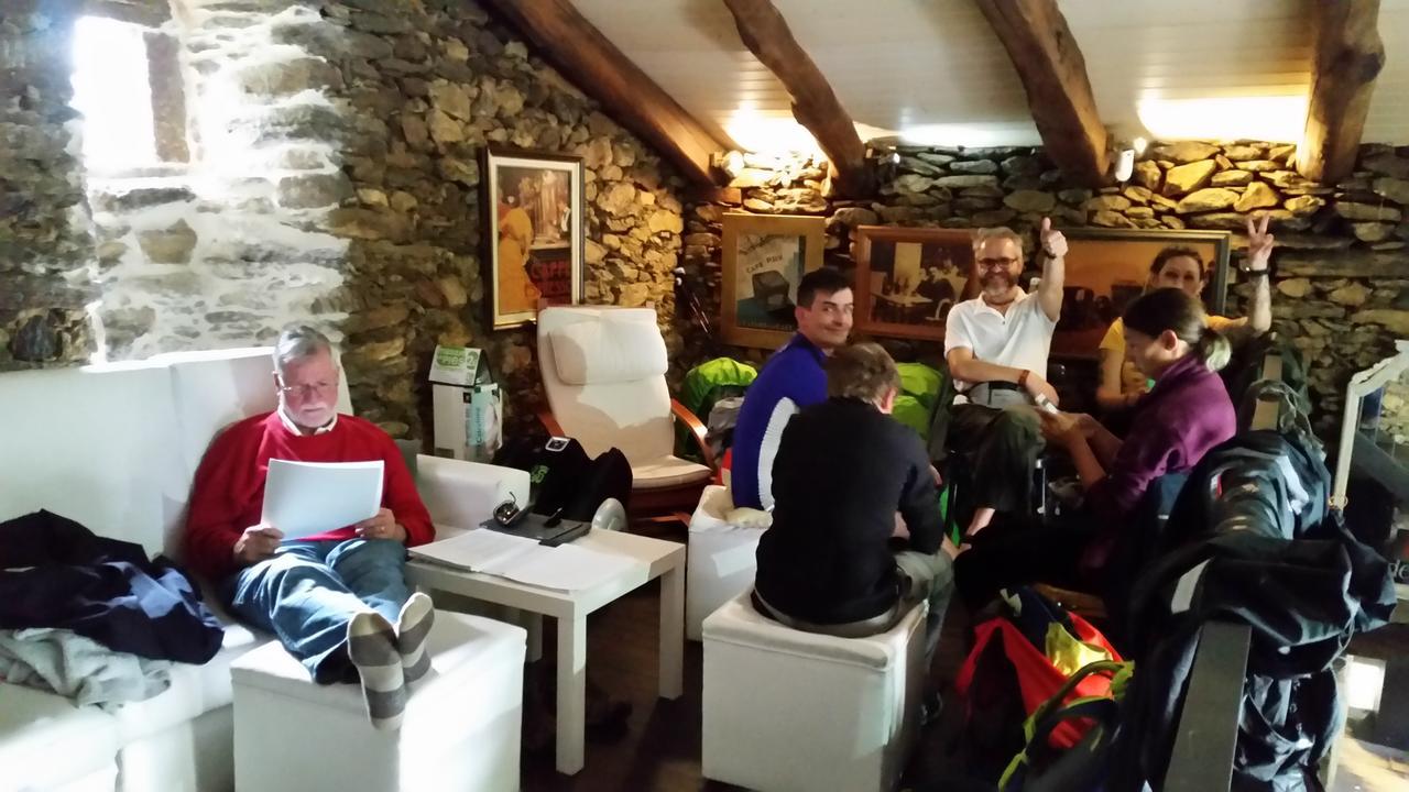 Mercadoiro Hostel Laje