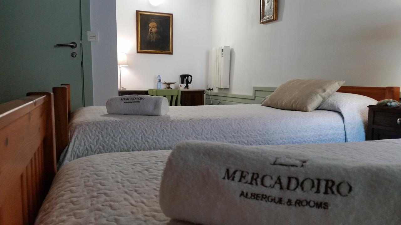 Mercadoiro Hostel *